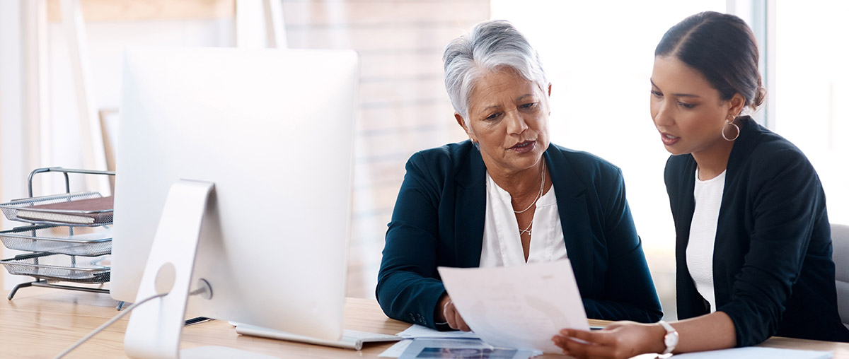 Woman mentoring a woman